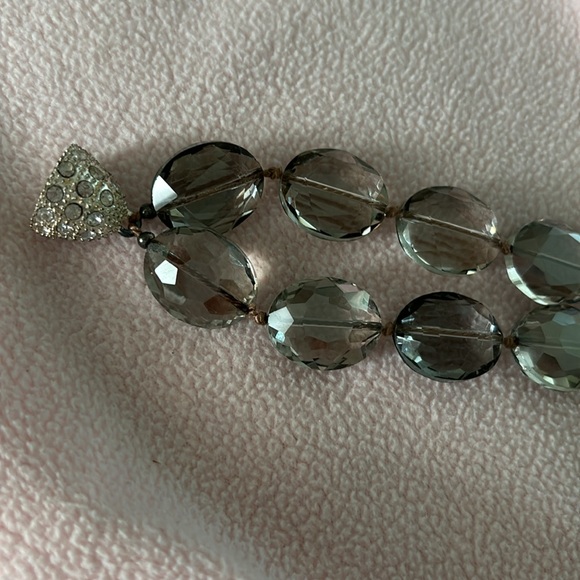 Chunky beaded double strand bracelet with magnetic closure. - Picture 9 of 10